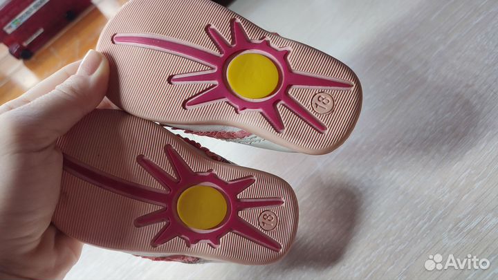 Ботинки весенние для девочки 18 р