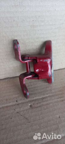 Петля зад.верх.правая Toyota Rav4 XA30