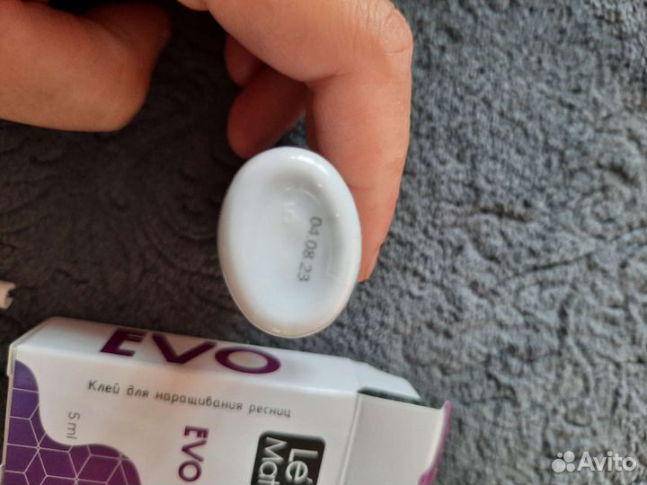 Клей для ресниц новый