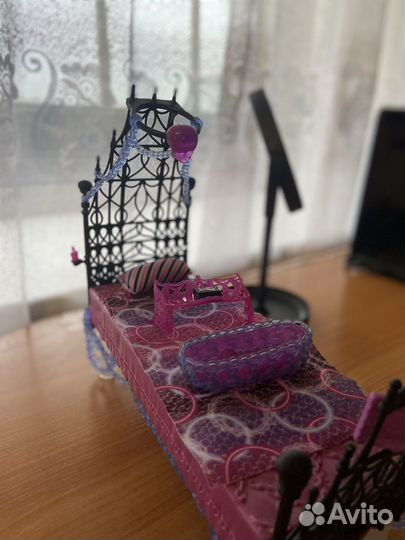 Кровать монстр хай