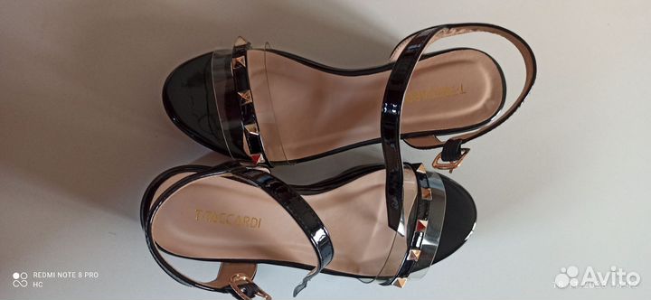 Босоножки на платформе 35