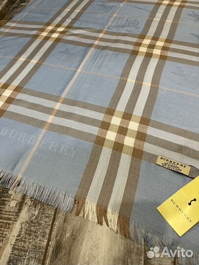Шарф палантин Burberry голубой новый
