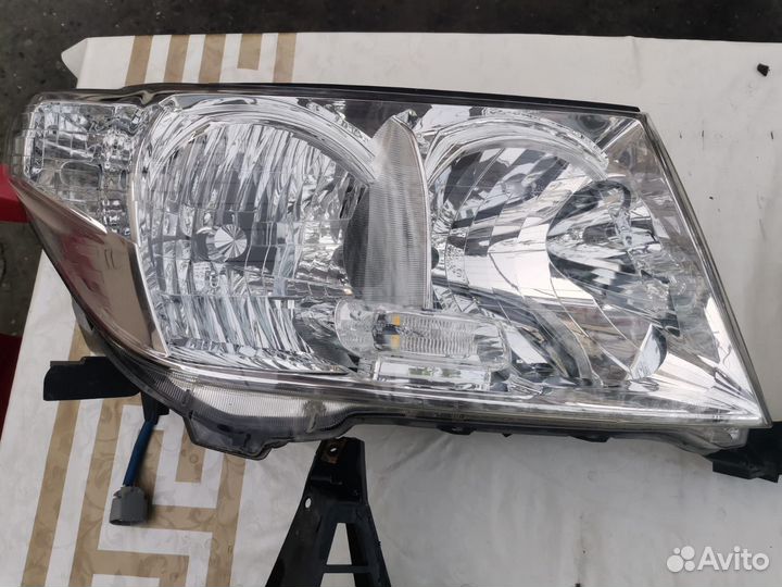 Фары перед/зад Toyota Land Cruiser 200