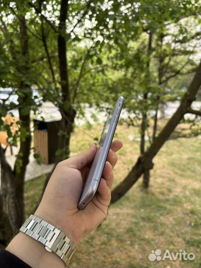 iPhone 11, 256 ГБ