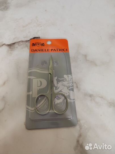 Маникюрные ножницы