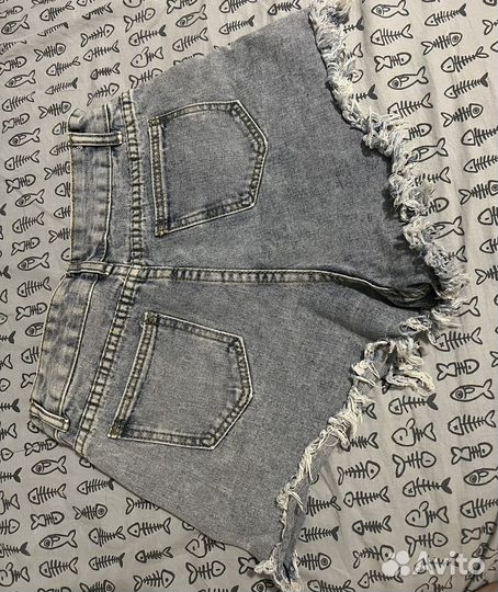 Джинсовые шорты