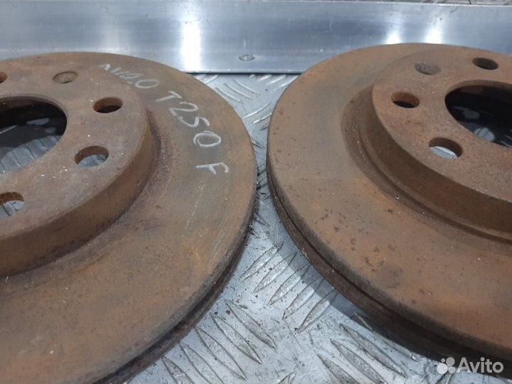 Диск тормозной передний Chevrolet Aveo T250 B12D1