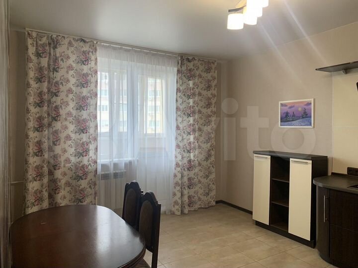 3-к. квартира, 90 м², 9/17 эт.