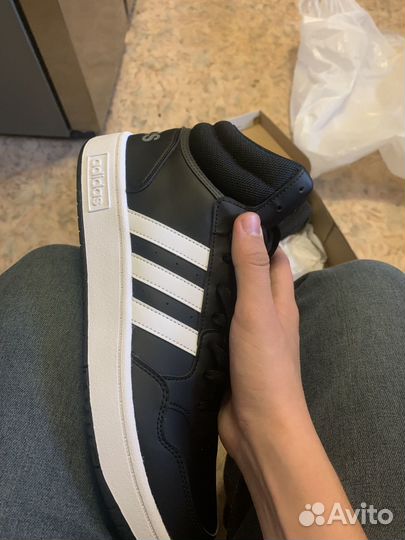 Кроссовки adidas