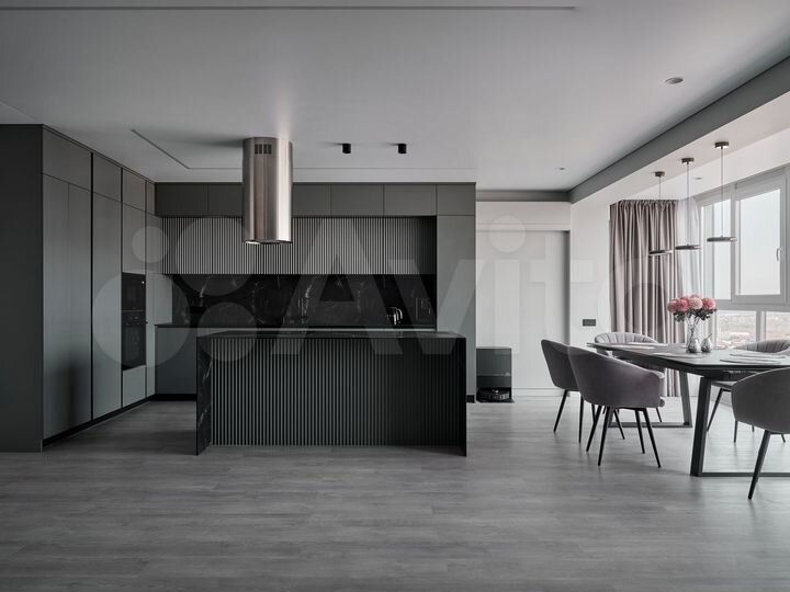 2-к. квартира, 107 м², 14/14 эт.