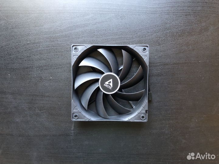 Вентиляторы Arctic 120 мм