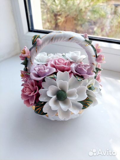 Корзина с цветами фарфор