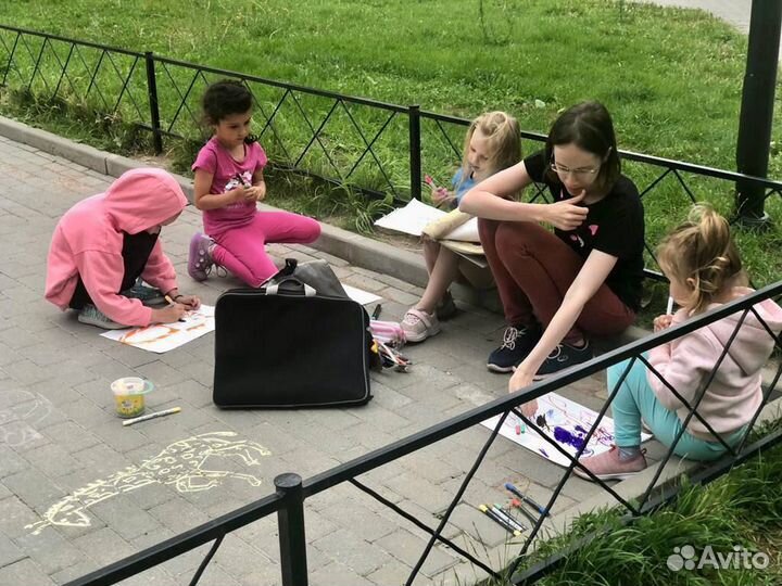 Педагог по рисованию и живописи для детей