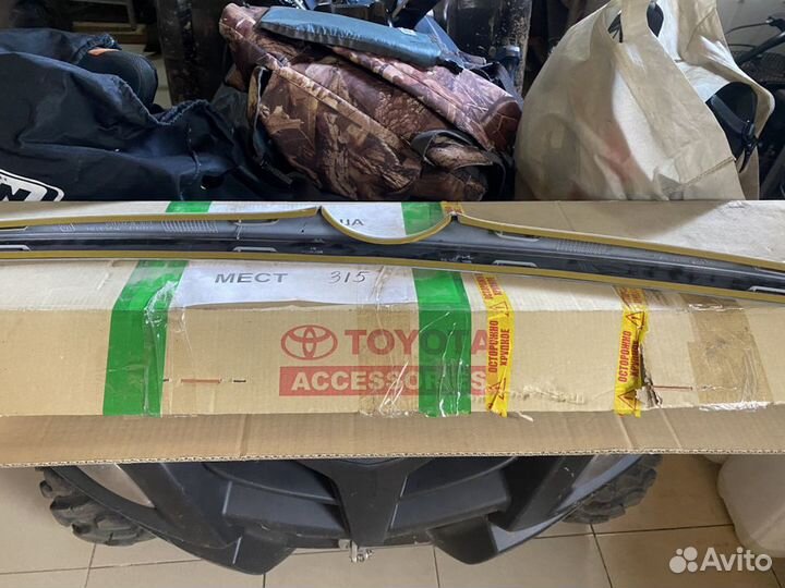 Спойлер Toyota Corolla (E180) седан 2012-2019 год