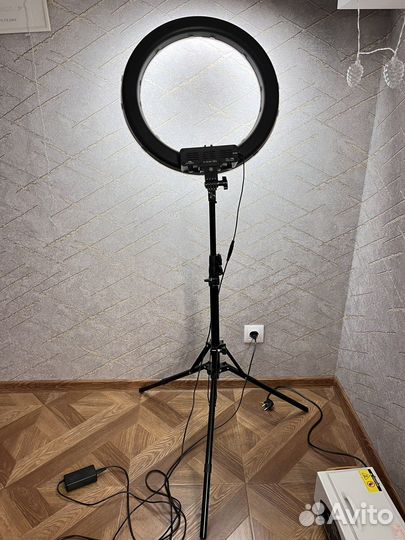 Кольцевая лампа 54 см бу