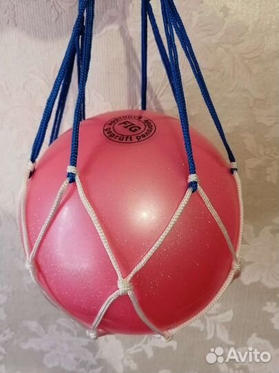 Обруч и др инвентарь для художественной гимнастики