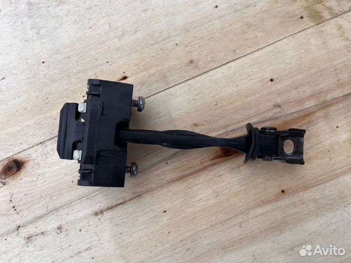 Ограничитель открывания двери передней BMW X5 F15