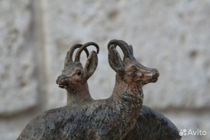 Серны семья козлов Старинная венская бронза
