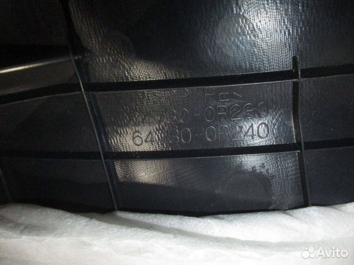 Обшивка багажника Toyota RAV4 (XA50)