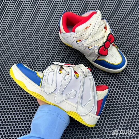 Sanrio HelloKitty х OLD order Skater 001