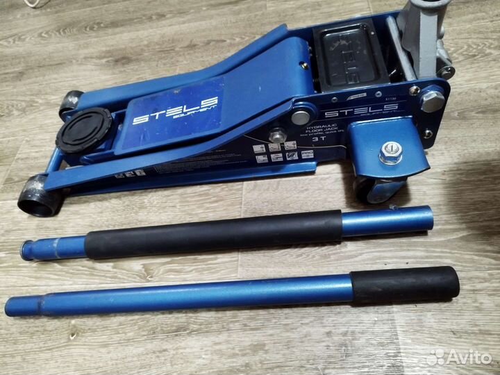 Домкрат подкатной 3 тонны бу