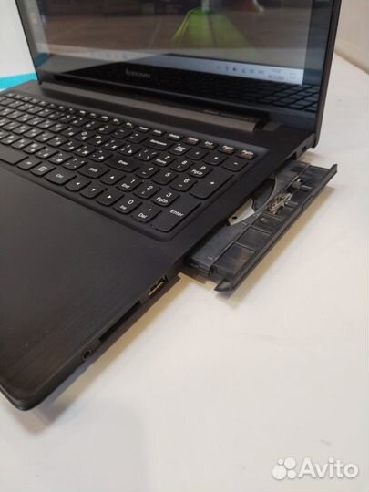 Ноутбук с сенсорным экраном