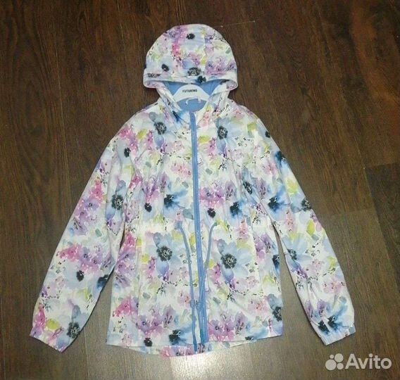 Ветровка для девочки