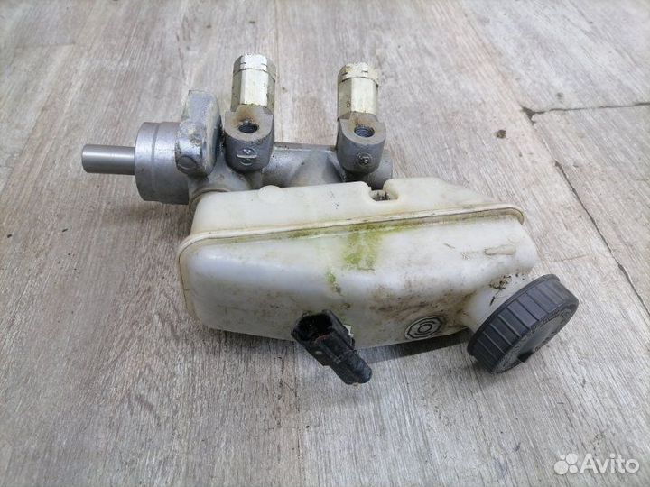 Главный тормозной цилиндр Chevrolet Aveo T250