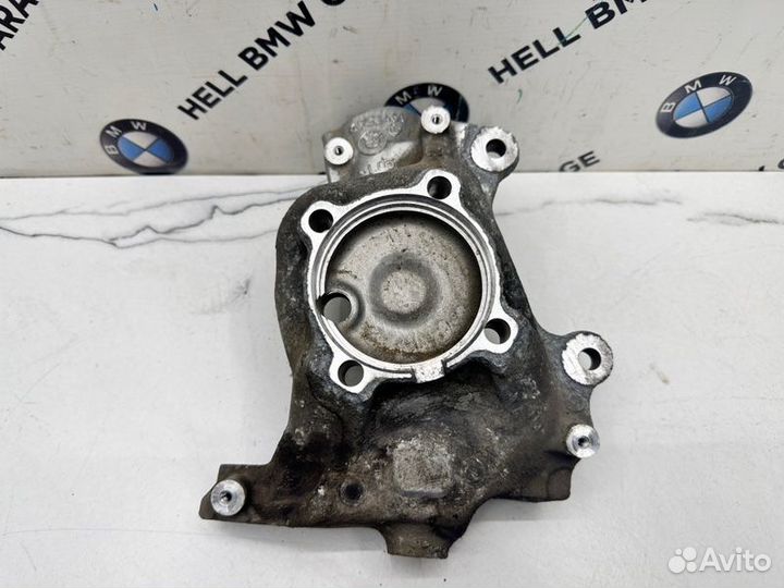 Кулак поворотный левый Bmw 7 E66 2005