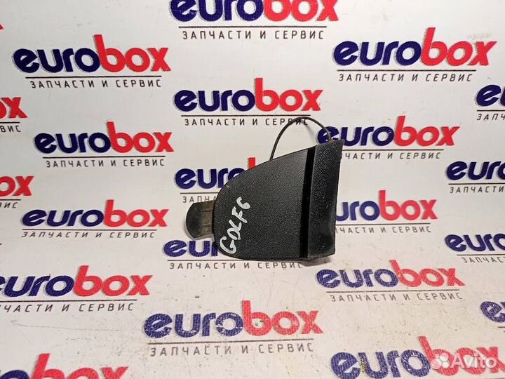 Заглушка буксировочного крюка VW Jetta 2011