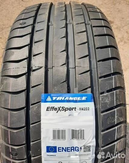 Triangle EffeXSport TH202 225/40 R18