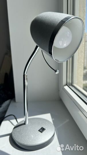 Лампа настольная