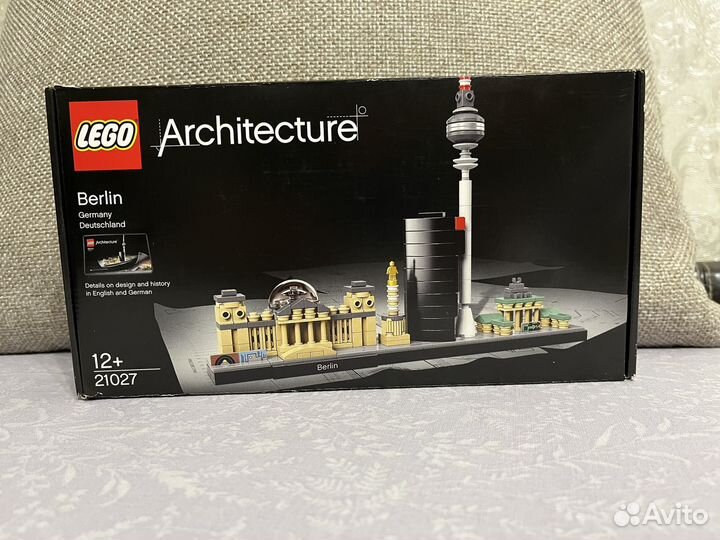 Lego 21027