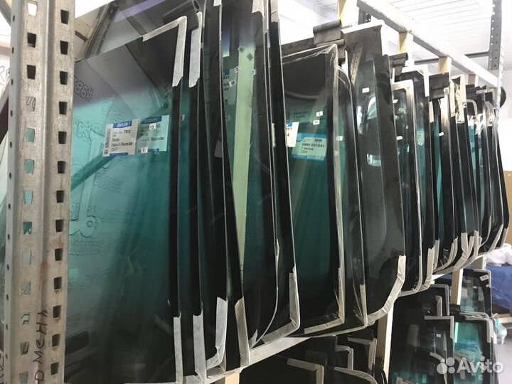 Лобовое стекло Kia Sportage III (обогрев)