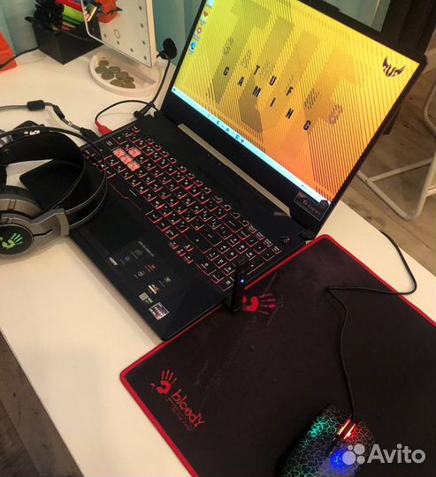 Продам игровой ноутбук asus TUF Gaming A15 FA506IH