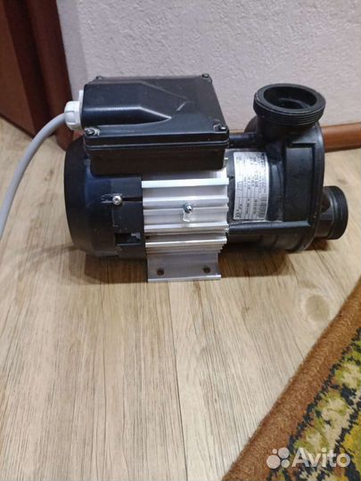 Два двигателя от джакузи в отличном состоянии