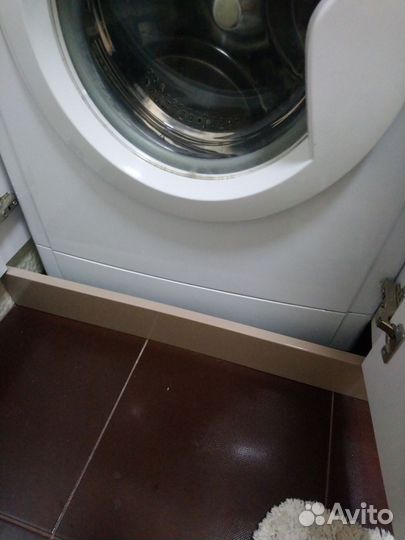 Стиральная машина Indesit узкая