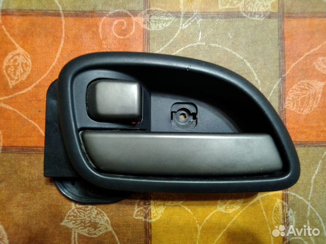 Ручка двери внутренняя левая для Kia Carens UN