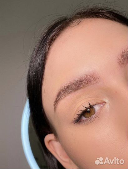 Мастер бровист