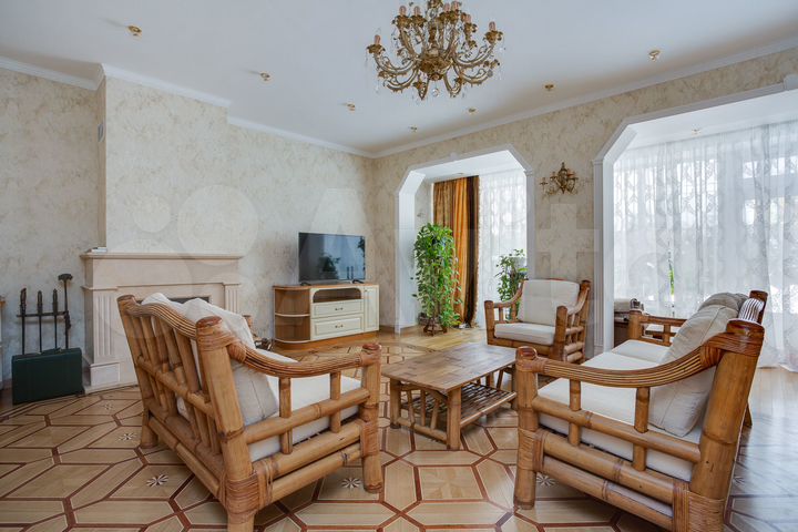 Таунхаус 300 м² на участке 4 сот.