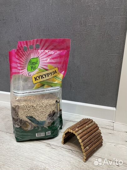 Наполнитель кукурузный и домик для грызуна