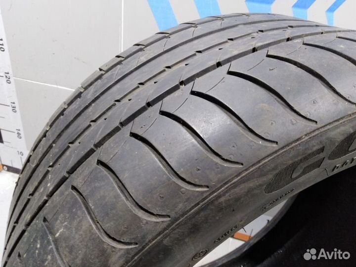 Goodyear EfficientGrip 275/40 R19