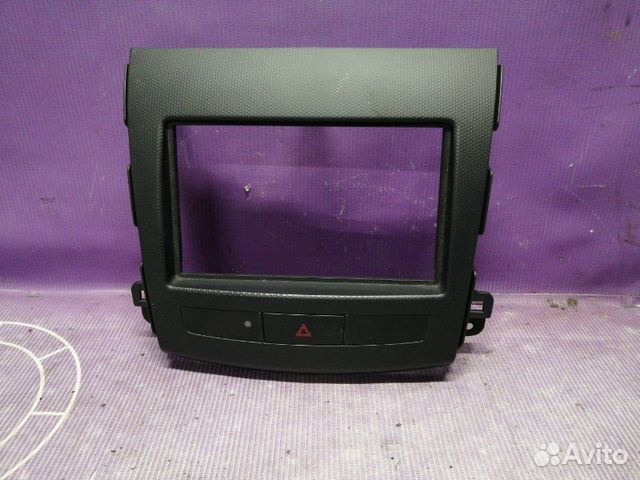 Консоль магнитофона Mitsubishi Outlander Xl