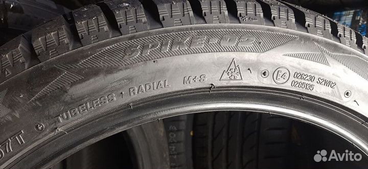 Bridgestone Blizzak Spike-02 245/40 R18 97T