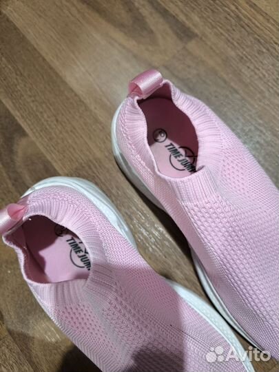 Кроссовки летние