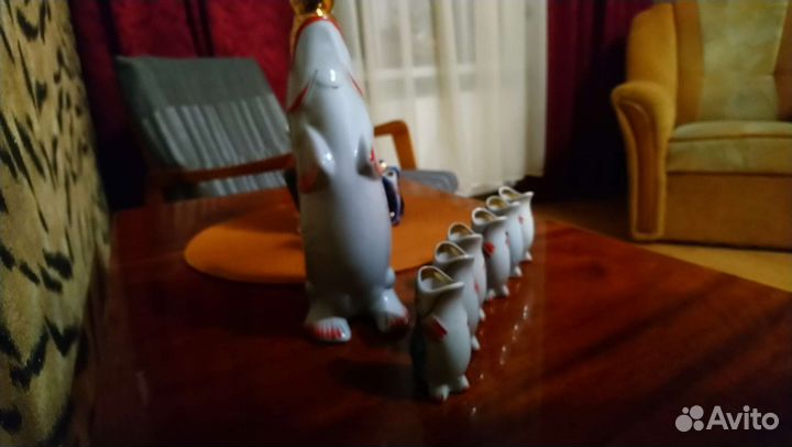 Графины с рыбками из фарфора