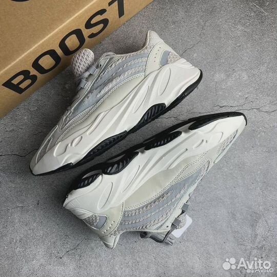 Кроссовки Adidas Yeezy Boost 700 V2 Static