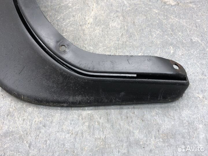 Зад лев брызговик Октавиа А5