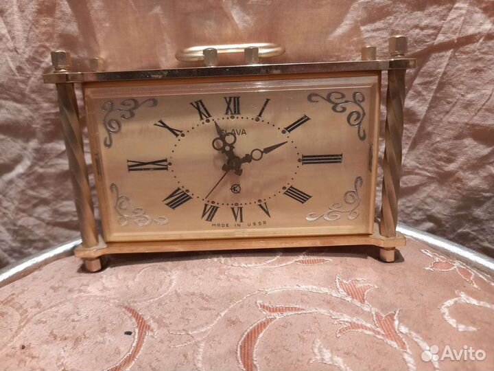 Настольные часы Слава