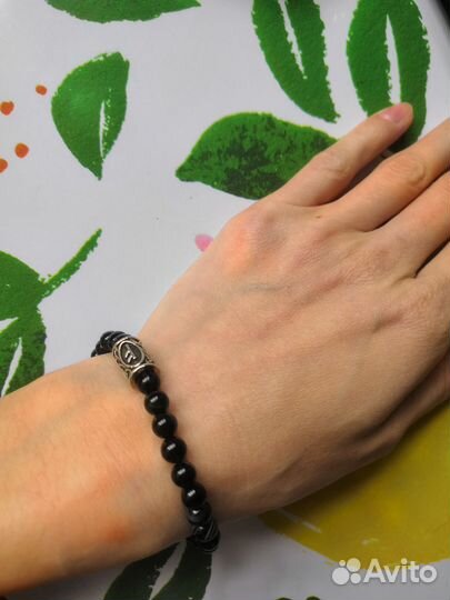 Браслет из натуральных камней и Руной Феху